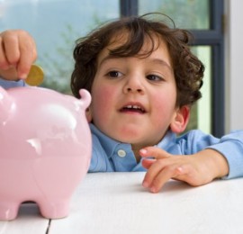 Скільки грошей давати дитині?