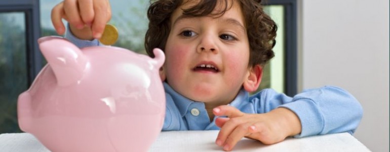 Скільки грошей давати дитині?